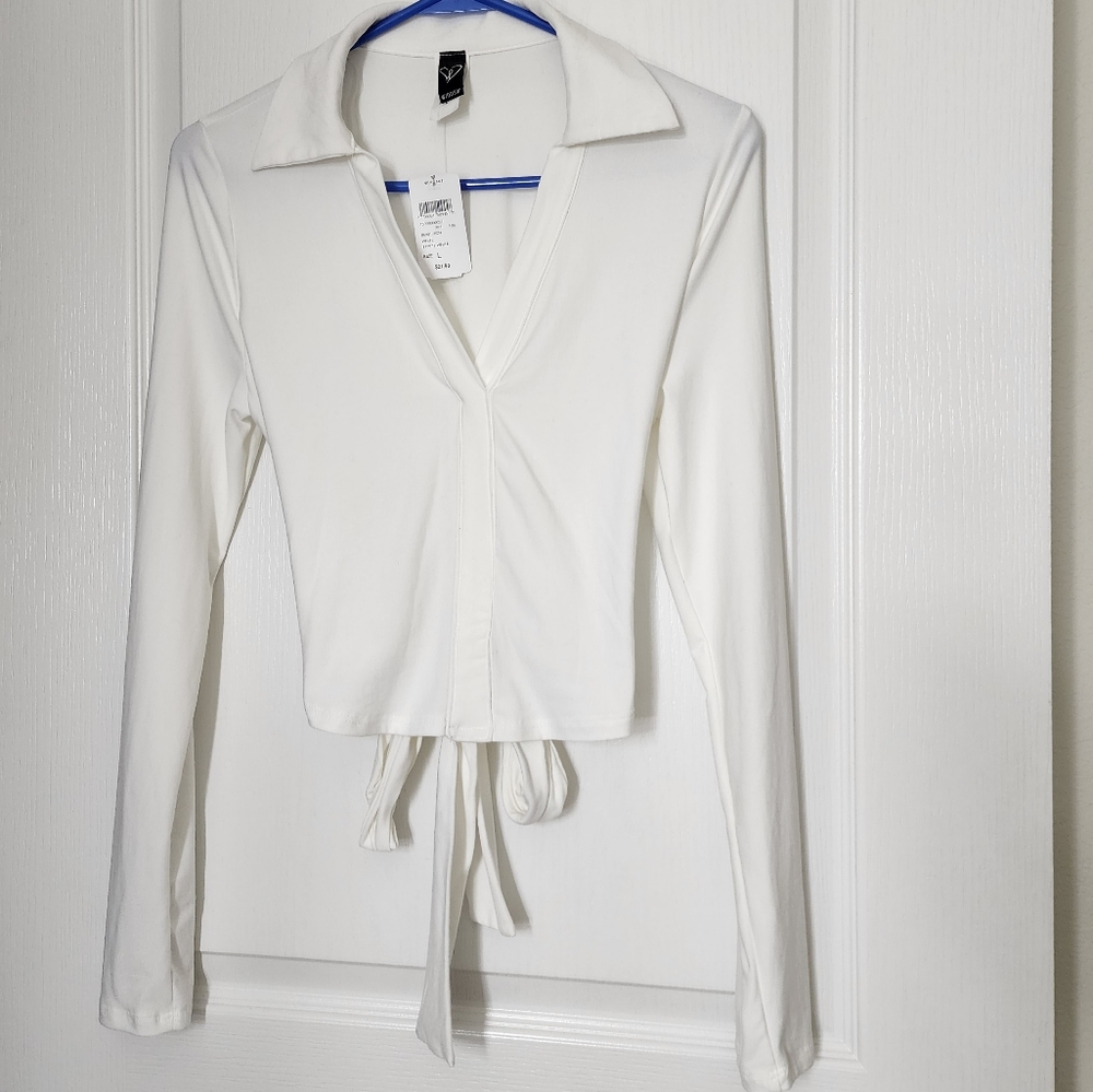Winsdor White Collar Top